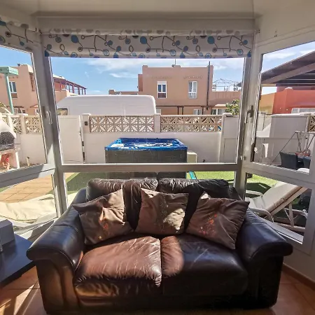 Aeren House *